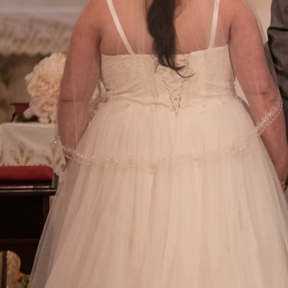 Davids Bridal White Wedding Dress 22w - Picture 5 of 6